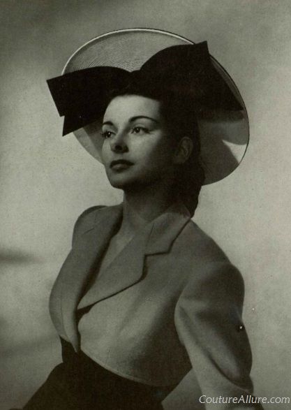 Bruyere, 1948 1950s Hats For Women, 1950s Hats, 1940s Woman, Wide Brimmed Hat, Vintage Headpiece, Fashion 1940s, Vintage Millinery, Brimmed Hat, Vintage Suits