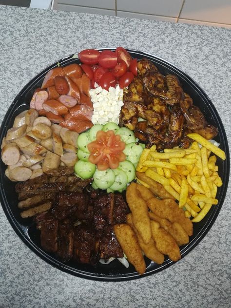 Meaty Platters Ideas, Platter Ideas Party Meat, Meat Platter Ideas Finger Foods, Monkey Platter, Bbq Platter, Delicious Food Image, Platter Ideas, Food Platter, Meat Platter