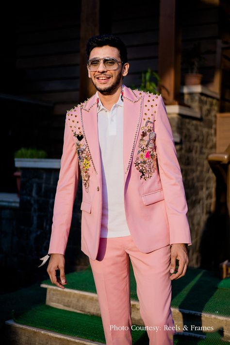 Amby Valley Wedding Carnival Outfits For Men, Mens Carnival Outfit, Carnival Outfit Men, Sf Fashion, Amazing Wedding Ideas, Indian Wedding Theme, Carnival Outfit, Marriage Function, Best Man's Outfit