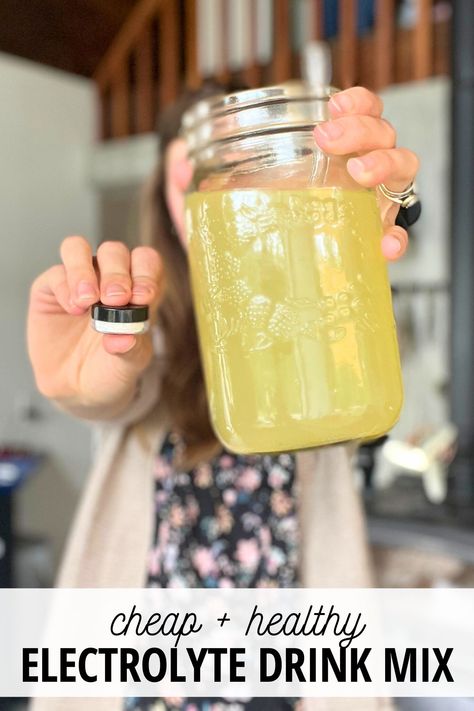 Homemade Electrolyte Drink Mix | ⅛ the Cost of LMNT - The Home Intent Home Made Electrolyte Drink, Homemade Electrolytes, Best Electrolyte Drink, Homemade Drinks Recipes, Homemade Electrolyte Drink, Natural Electrolytes, Cheap Healthy, Hydrating Drinks, Electrolyte Drink