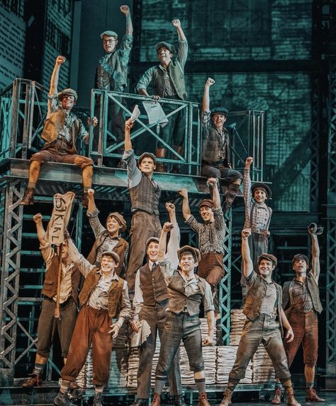 Newsies Broadway Cast, Newsies Costume, New Boyz, Jack Kelly, Broadway Costumes, Disney Musical, Musical Plays, Film Archive, Theatre Nerds