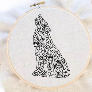 Wolf Embroidery, Hoop Projects, Embroidered Napkins, Basic Embroidery Stitches, Art Embroidery, Hand Drawn Pattern, Black Work, Hand Embroidery Pattern, Wolf Art