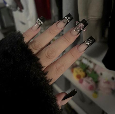 Dark Coffin Nail Ideas, Nails Acrylic With Charms, Black Glam Nails, Nail Ideas Black, Nails Pink Acrylic, Acrylic Nails Cute, Nails Unique, Quinceanera Nails, Tapered Square Nails