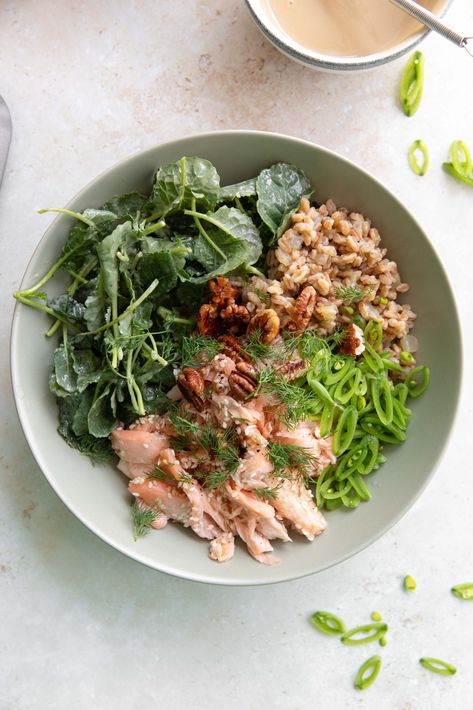 salmon farro bowl Farro Bowl Recipe, Honey Pecans, The Palatable Life, Farro Bowl, Palatable Life, Grain Bowl Recipe, Clean Meal Prep, Lemon Tahini Dressing, Hot Honey