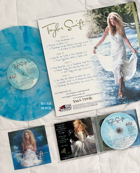 Taylor Swift Records Aesthetic, Taylor Swift Album Vinyl, Taylor Swift Vinyl Rsd, Taylor Swift Vinyl Collection, Taylor Swift Debut Vinyl, Taylor Swift Cd Aesthetic, Taylor Swift Cd Collection, Taylor Swift Vinyl Aesthetic, Taylor Swift Records