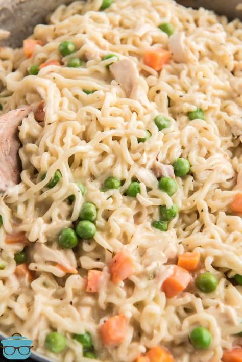 Healthy Ramen Noodle Recipes, Top Ramen Recipes, Chicken Ramen Noodle Recipes, Ramen Noodle Recipes Soup, Ramen Flavors, Ham Salad Recipes, Campbells Soup Recipes, Ramen Recipes Easy, Ramen Dishes