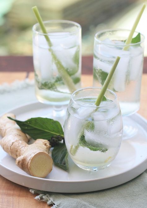 Girl Cooking, Thai Basil, Milk Shakes, Adult Drinks, Non Alcoholic Drinks, Refreshing Drinks, Food Recipe, Non Alcoholic, Cocktail Drinks