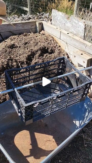 Compost Area, Compost Barrel, Tumbling Composter, Making A Compost Bin, Growing Tulips, Compost Bin Diy, Compost Soil, Diy Compost, Cinder Block