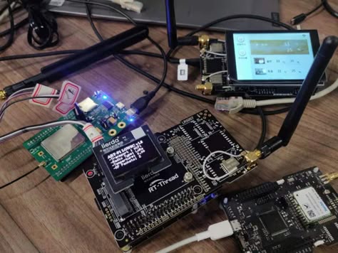 Design a multi-functional single-channel LoRaWAN Gateway #LiteCoG(Lite Connect Gateway). Electrical Engineering Aesthetic, Electric Engineering, High Tech Low Life, Computer Engineer, Electronics Engineering, Tech Inspiration, Star Labs, Tech Aesthetic, Goal Board