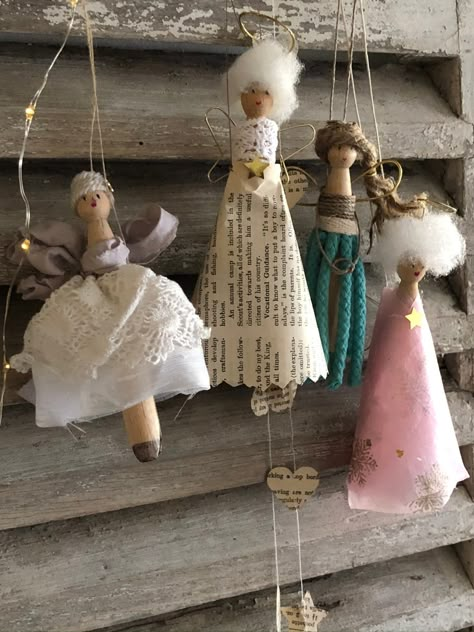 Four Fantastic Weeks' of Festive Fun - how to make peg doll fairies Wooden Clothespin Dolls, Peg Fairies, German Crafts, Peg Dolls Diy, Clothes Peg Dolls, Crafts For The Elderly, Craft Angels, Craft Fair Vendor, Clothespin People