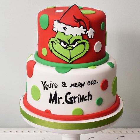 Grinch Cake Ideas, Grinch Birthday, Grinch Cake, Nursing Cake, Christmas Themed Cake, Grinch Christmas Party, Whoville Christmas, Grinch Party, Grinch Christmas Decorations