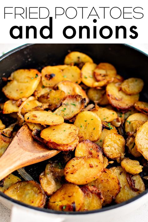 Easy Fried Potatoes, Fried Red Potatoes, Fried Potatoes And Onions, Roasted Potatoes And Onions, Potato Recipes Crockpot, Pan Fried Potatoes, Red Potato Recipes, Perfect Baked Potato, Potatoes And Onions