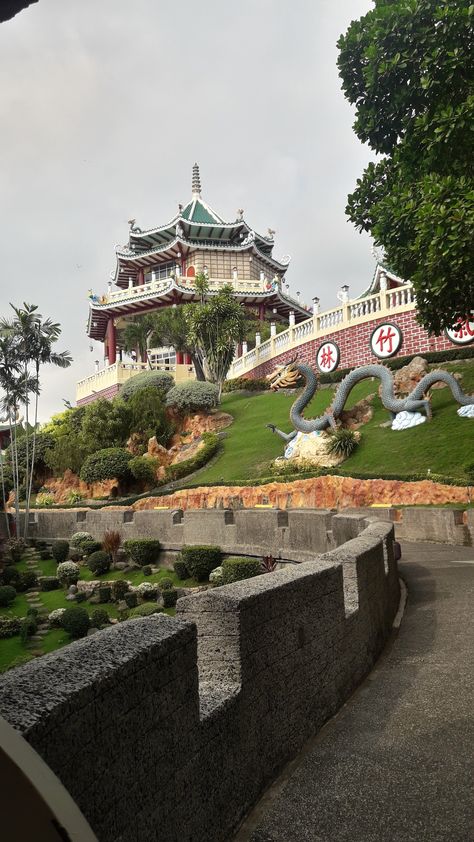 Cebu Taoist Temple, Philippines Places To Visit, Cebu Philippines Aesthetic, Outfits For Philippines, Cebu City Aesthetic, Cebu City Photography, Manila Philippines Aesthetic, Phillipines Aesthetic, Cebu Aesthetic