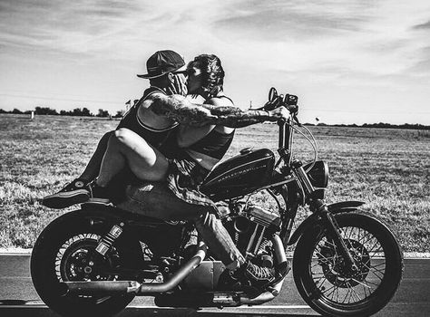 Harley Couple, Motorcycle Photo Shoot, Bike Couple, Biker Couple, Bouidor Photography, Black Label Society, Bobber Bikes, Bike Photoshoot, Classy Couple