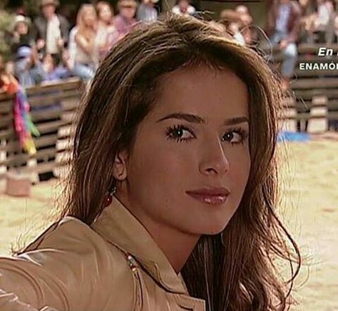 Norma en el rodeo Barbara Mori, Feminine Energy Aesthetic, Ideal Beauty, Mysterious Girl, Fashion Tv, Www Pinterest Com, Famous Celebrities, Feminine Energy, Beauty Face