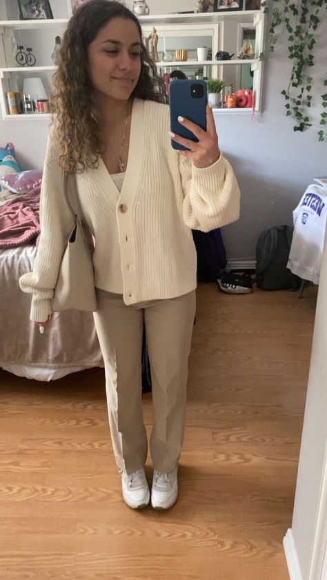 Cute outfit inspo Reporter Outfit Casual, Cute Buissnes Casual Outfits, Cute Internship Outfit, Teen Work Outfits, Chapter Outfits Sorority Business Casual, Business Casual Teenage Girl, Formal Outfits For Women Student, Business Casual Outfits Teen, Student Council Outfits