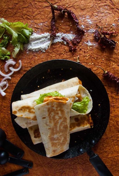 Paneer Wrap Recipe is a combination of Tortillas stuffed with crispy and crunchy paneer, onion, lettuce and mayonnaise. Tortilla Wrap Recipe, Paneer Wrap, Crispy Paneer, Vegetarian Quesadillas Recipes, Veggie Mains, Chipotle Mayonnaise, Vegetarian Quesadilla, Vegetable Burger, Tortilla Wrap