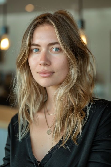 Waves Dirty Blonde Bob, Blonde Hair Over 50, Graduation Hairstyles For Black Women, Hairstyles For Thinning Hair, Blonde Brown Eyes, Messy Blonde Hair, Collarbone Length Hair, Blonde Layered Hair, Bob Haircut Ideas