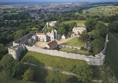 Carisbrooke Castle, Isle of Wight Carisbrooke Castle, Castle Plans, Castle Estate, Castle Mansion, English Heritage, Isle Of Wight, My Travel, Hampshire, Cornwall