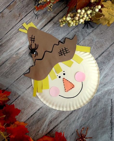 Paper Plate Scarecrow - The Keeper of the Cheerios Paper Plate Scarecrow, Porta Halloween, Thanksgiving Crafts Preschool, Scarecrow Crafts, November Crafts, Kids Fall Crafts, October Crafts, Fall Arts And Crafts, Thanksgiving Crafts For Kids