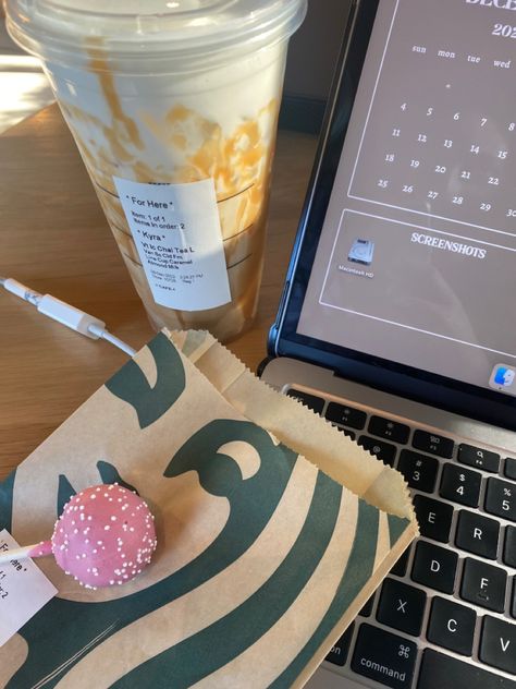 starbucks, study, study session, school, academics, starbucks studying Coffee Girl Aesthetic, Aesthetic Starbucks Drinks, Aesthetic Starbucks, Coffee Study, Study Session, Coffee Girl, My Goals, Starbucks Drinks, School Life