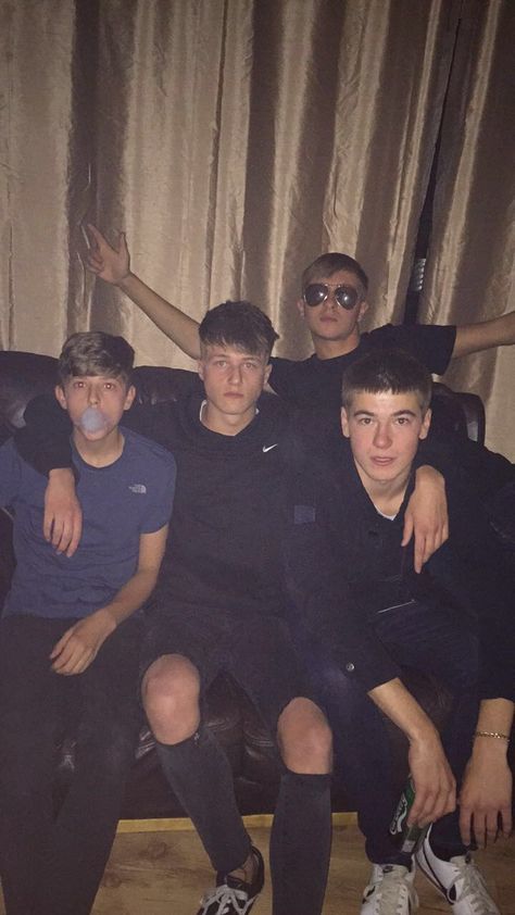 Roadmen Boys Uk, Uk Teen Boy, British Boys Aesthetic, British Chav Aesthetic, Snapchat Groups, Uk Boys, Boy Fake, Guys In Jeans, Scally Lads