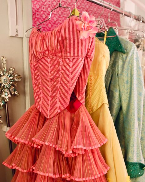 Home / Twitter Glinda Costume, Wicked Costumes, Wicked Musical, Broadway Costumes, Popular Dresses, Neon Aesthetic, Period Outfit, The Wiz, Theatre Kid