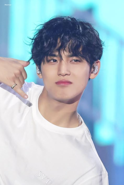 Perfect Boyfriend Quotes, Mens Haircuts Short Hair, Kim Min Gyu, Seventeen Magazine, Seventeen Jun, Seventeen Wonwoo, Mingyu Seventeen, Men's Korean Style, Permed Hairstyles