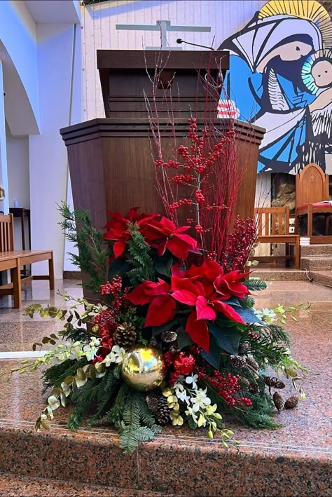 Advent Church Flower Arrangements, Advent Decorations Catholic, Catholic Church Christmas Decorations, Christmas Decoration For Church, Christmas Crib Ideas In Church, Christmas Flower Arrangements For Church, Christmas Altar Decorations Church, Church Flower Arrangements Altars Ideas, Christmas Decorations For Church