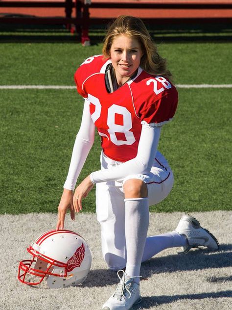 Girls Playing Football, Girl Football Player, Baseball Costumes, Football Motivation, Female Football, Female Football Player, Football Poses, Girls Football, Football Photography