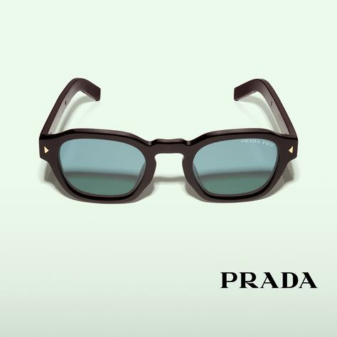 Prada sunglasses reinterpret the classic with the contemporary touch of bold lines and refined details. #pradaeyewear Prada Sunglasses Mens, Sunglasses Aesthetic, Mens Designer Sunglasses, Sunglasses Mens, Ivy League Style, Custom Belt, Prada Eyewear, Prada Sunglasses, Ivy League