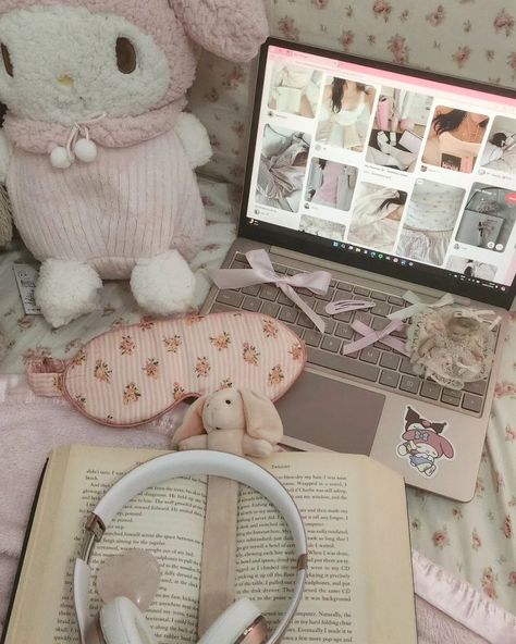 Night night 📖🩰🦢🎀🫧 #gurwm🫧🫶🏼💕 #gurwmforbed #coquetteaesthetic #wonyoungism #girlthings #girltherapy #girlyaesthetics #girlslife #cozy #girltherapyinspo #girlystuff #pinkaesthetics #pinkaesthetic #vlogs #vlog #minivlog #gurwmvlog #skincareinspo #skincare #skincareinspirations #coquetteaesthetic #cozy #coquettepinterest #coquettelife #pink #pinkaesthetics #pinterest #pinkaesthetic #pinterestlife Coqqette Aesthetic, Coquette Academia Aesthetic, Board Covers Pink, Coquette Reading, Coquette Pics, Croquette Aesthetic, Coquette Lifestyle, Coquette Wonyoungism, Coquette Things