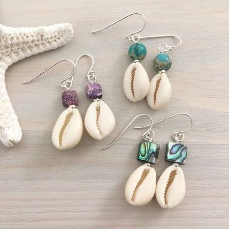 Cowrie Earrings, Cowrie Shell Earrings, Cowrie Shell Jewelry, Sea Shell Earrings, Anting Manik, Jewelry Ocean, Earrings Beach, Shell Crafts Diy, Seashell Jewelry