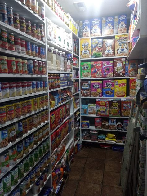 Large Food Storage Room, Pantry For Large Family, Pantry Full Of Food, Bulk Buying Storage, Extra Large Pantry, Snack Pantry Ideas, Fully Stocked Pantry, Full Pantry Of Food, Full Pantry Of Snacks