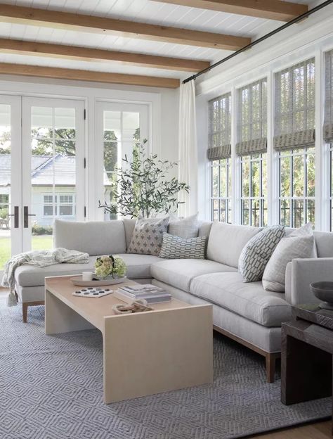 40 Sunroom Ideas To Make the Most of This Airy, Light-Flooded Bonus Space Four Seasons Sofa, Three Season Porch Ideas, Small Sunroom Ideas, White Sunroom, Sunroom Living Room, Sunroom Remodel, Small Sunroom, Three Season Porch, 3 Season Room