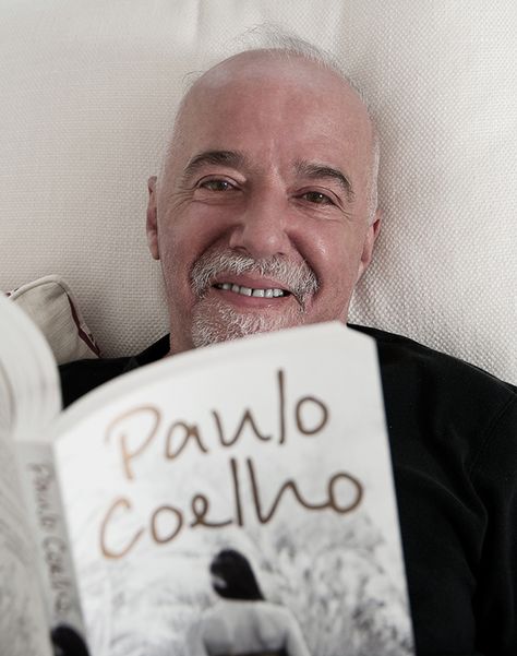 paulo coelho - Pesquisa Google Paolo Coelho, Excellence Quotes, Kahlil Gibran, Hard Truth, Perfection Quotes, Motivational Words, Favorite Authors, Tell The Truth, Jokes Quotes