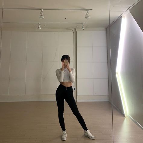 Dance Studio Mirror, Dance Mirror, Vibe Dance, Studio Mirror, Dance Mirrors, Dance Motivation, Dance Kpop, Dance Fashion, Dance Studio