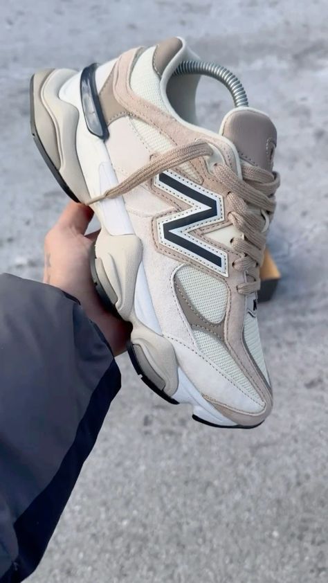 Newbalance Shoes, New Balances, Pretty Sneakers, Trendy Shoes Sneakers, Pretty Shoes Sneakers, Shoes Heels Classy, Basket Vintage, Shoes Outfit Fashion, Nike Air Shoes