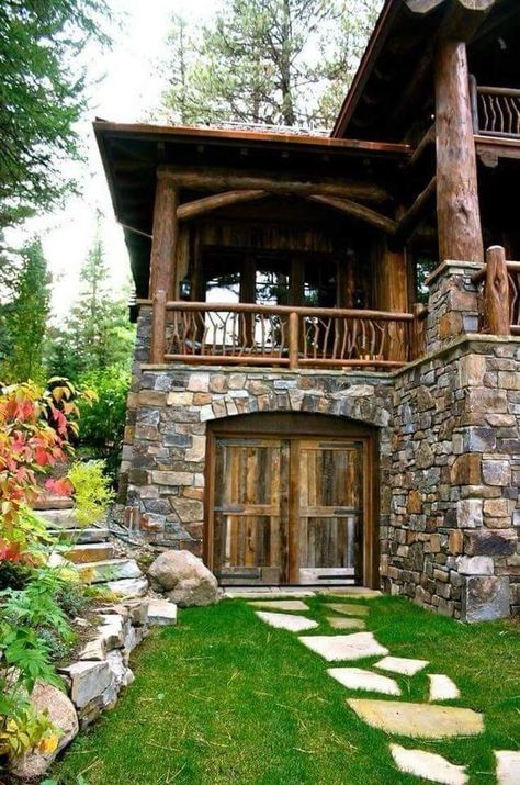 Chalet Design, Rustic Home Design, Log Cabin Homes, Cabins And Cottages, Rustic Living, Style At Home, Stone Houses, Mountain House, Stone House