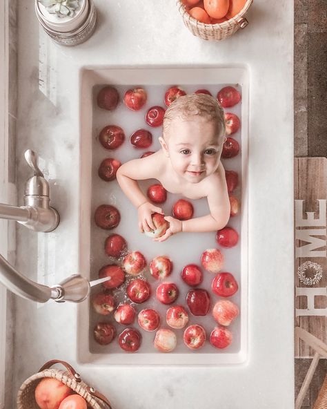 Baby Milk Bath, Milk Bath Photos, Goat Milk Bath, Milk Bath Maternity, Baby Apple, Coconut Milk Bath, Milk Bath Photography, Baby Milestones Pictures, Bath Photography