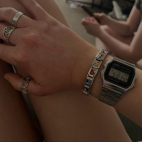 Bracelet With Watch, Watch Inspo Women, Bracelet And Watch, Watches Casio, Masc Bracelets, Casio Watch Outfit, Watch Rings, Vintage Casio Watch, Silver Jewelry Bracelets