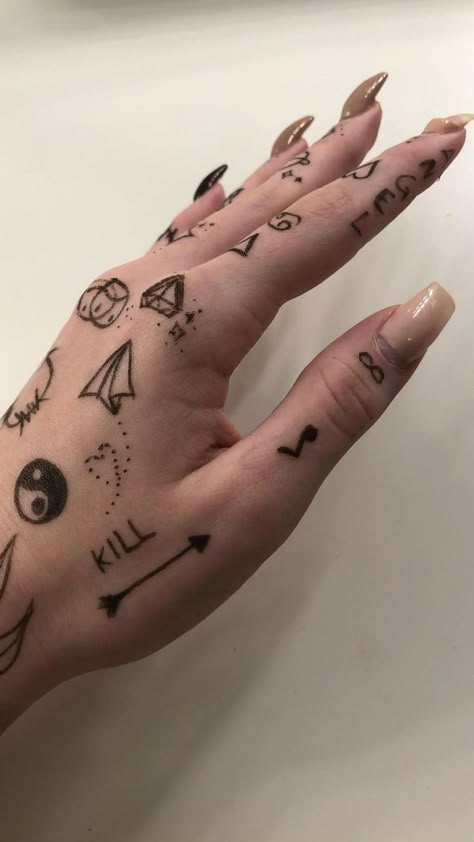 Finger Tattoos For Women, Emo Tattoos, Finger Tattoo For Women, Cute Hand Tattoos, Hand And Finger Tattoos, Pretty Hand Tattoos, Sharpie Tattoos, Pen Tattoo, Small Hand Tattoos