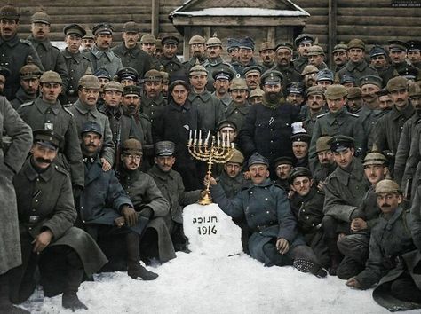 Jewish German Army Soldiers Celebrate Hanukkah On The Eastern Front, 1916. Ww1 Photos, Ww1 Soldiers, Camp Pendleton, German History, Austro Hungarian, Army Soldier, German Army, Military History, 100 000