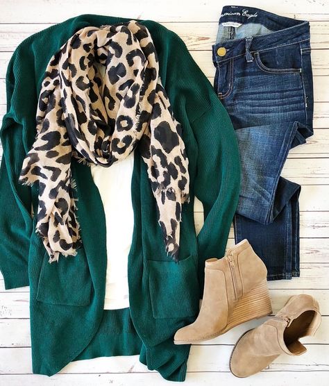 Shop the look from styledmoms on ShopStyle Look Boho Chic, Mode Tips, Green Cardigan, Cardigan Outfits, Looks Chic, Casual Top, Fall Winter Outfits, Outfits Casuales, Look Fashion