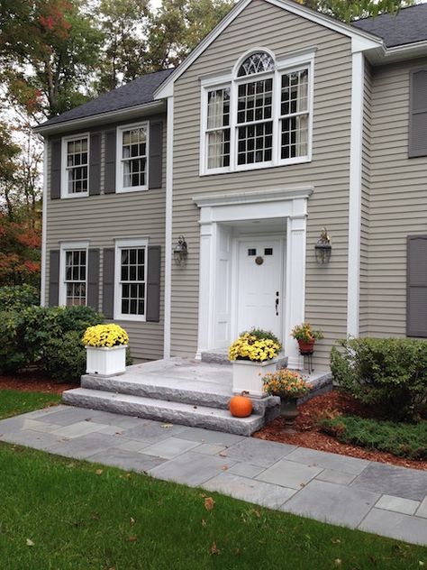 House Walkway Entrance, House Walkway, Path Landscaping, Bluestone Walkway, Natural Path, Front Stoop, Permeable Pavers, Walkway Landscaping, Raised Patio