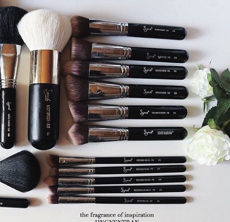 seaairraw - sigma brushes Sigma Makeup Brushes, Sigma Brushes, Sigma Beauty, Makeup Collection, Powder Brush, Makeup Brushes, Makeup Tutorial, Fragrance, Makeup