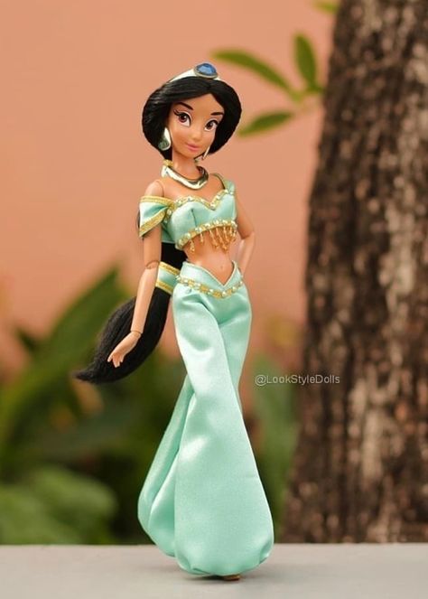 24/lookstyledolls Disney Barbie Dolls, Disney Barbie, Accessoires Barbie, Disney Animator Doll, Disney Jasmine, Disney Princess Dolls, Disney Figurines, Disney Princess Drawings, Princesa Disney