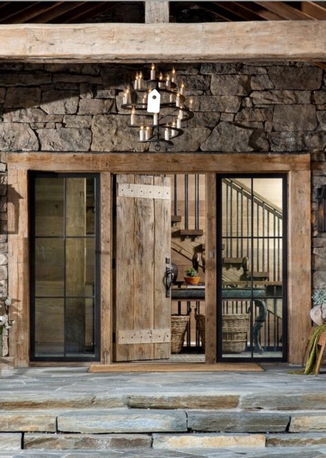 Rustic Mountain Homes, Rustic Entry, Stone Building, Rustic Luxe, Modern Mountain, Entrance Design, Mountain Home, Mountain House, Architectural Features