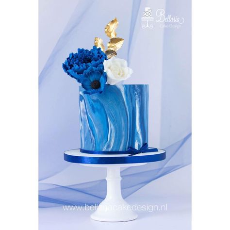 Blue Fondant Cake, Blue Marble Cake, Vegan Vanilla Cake, Cake Decorating Piping, Blue Cakes, Marble Cake, Bday Cake, Love Shape, Blue Marble