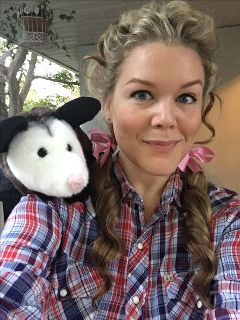 My Elly May Clampett Halloween costume (Beverly Hillbillies) Hillbilly Halloween Costumes, Beverly Hillbillies Costumes, Hill Billy Costume, Hillbilly Outfit, Hillbilly Party Costumes, Hillbilly Chili, Hillbilly Halloween, Hillbilly Christmas, Hillbilly Costume